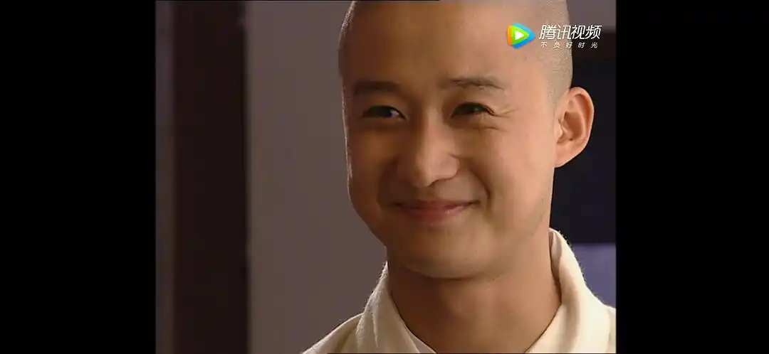 其实就是因为是吴京才来看的哈哈,因为他是真的好帅啊,光头也帅hhh