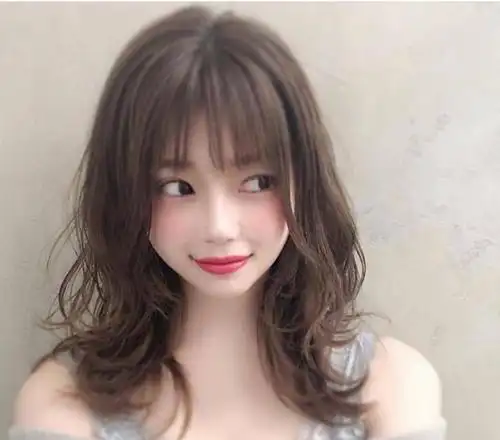 10款适合圆脸的中卷发,软弹柔卷时尚减龄,空气刘海显小又瘦脸_发型