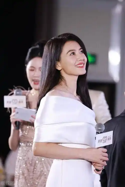 高圆圆这身材,这才是尤物啊!