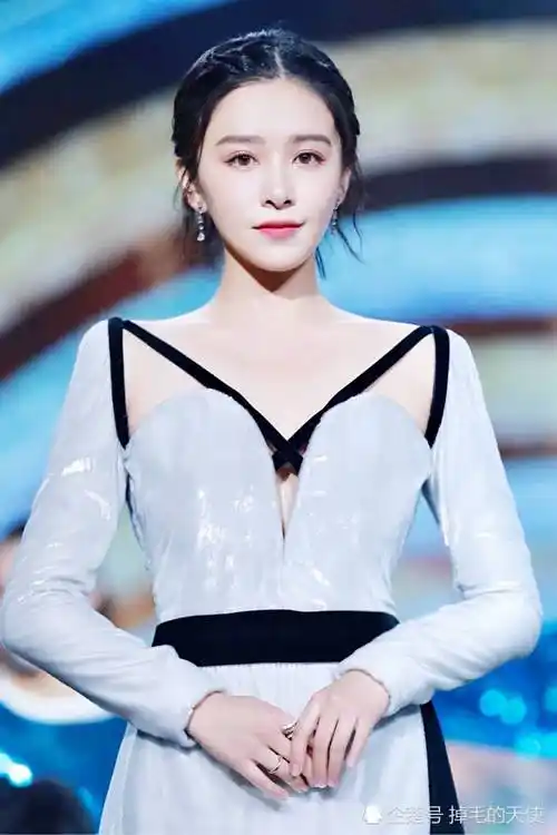 阚清子被张子枫好友删除,电话被陈伟霆拒接,如今妈妈成大粉_合作_网友