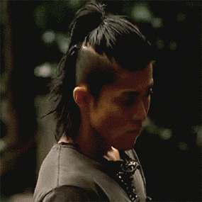 在微博搜索小栗旬相关用户的推荐竟然是赵本山