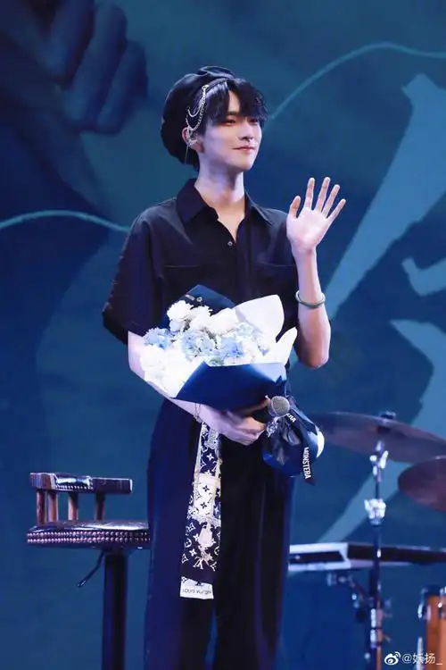 简直让人受不了,这颜,这手哭了,是我得不到的#王敬轩  #妖扬王敬轩