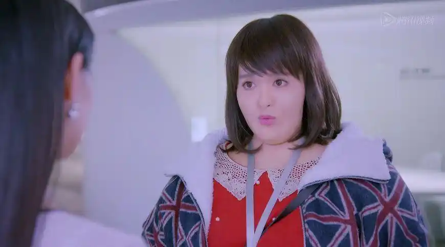 看大牌女星演丑角,唐嫣,热巴萌成宝宝,蔡卓妍的黄牙闪瞎眼!