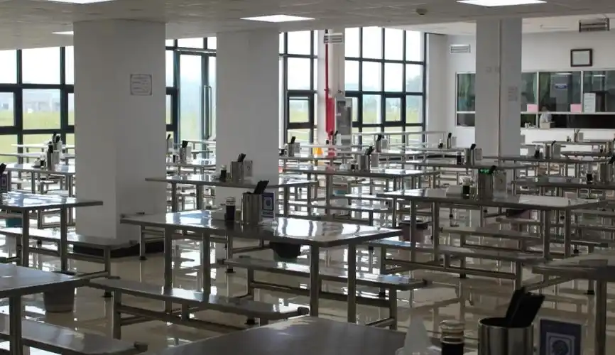 成都希望卫校食堂介绍和住宿条件介绍