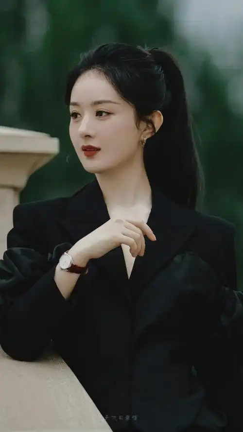 赵丽颖高马尾西装造型大片