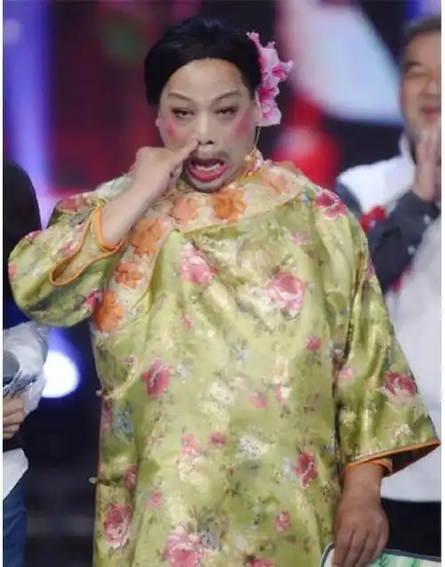 4个最丑男扮女装造型如花是代表最后一个辣眼睛却得到老婆支持
