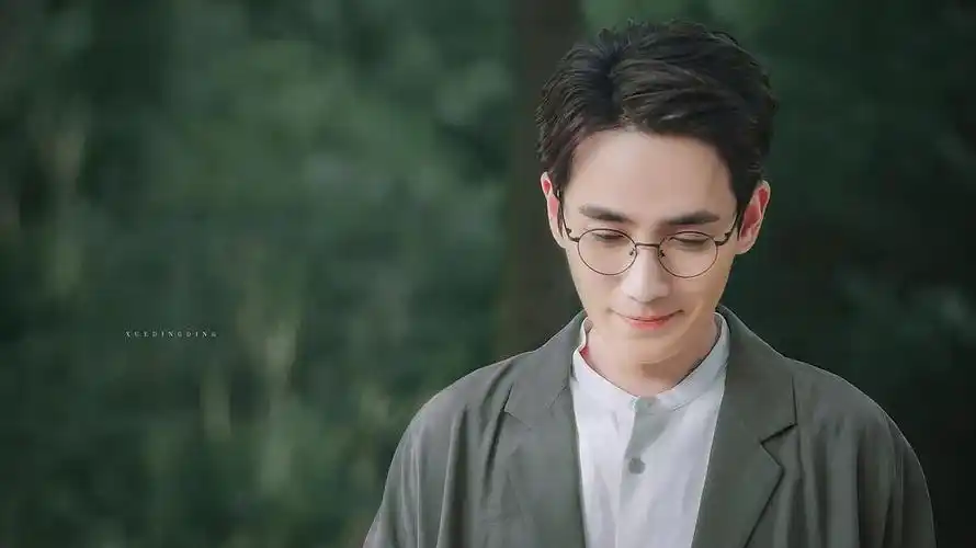 笑起来的朱一龙