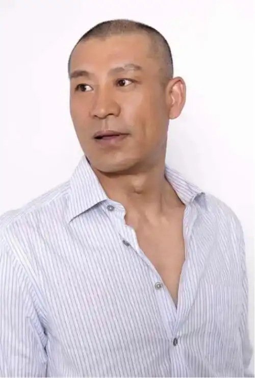 师小红个人资料简介(演员师小红和谢兰的爱情故事)-翻百科