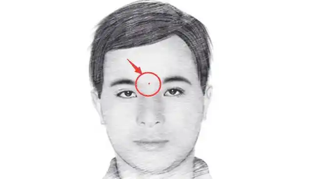 六种天生命犯桃花的男人面相, 女人缘好, 对婚姻不忠诚!