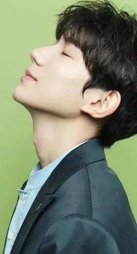 王源:阿波罗般的绝美侧颜