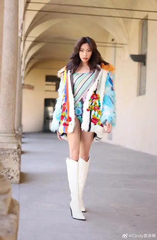 袁咏琳米兰时装周