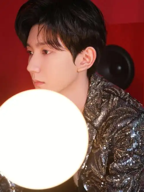 王源  2022第一天新照片来袭7015