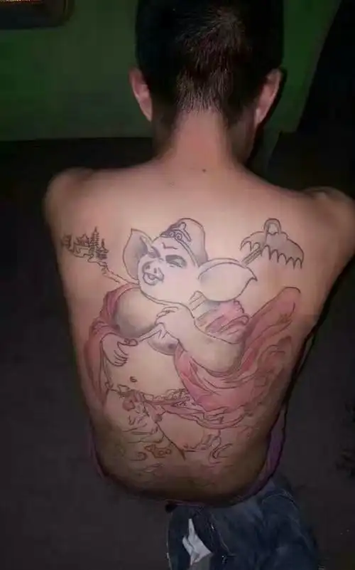 好吃赖做的后背猪八戒纹身图案