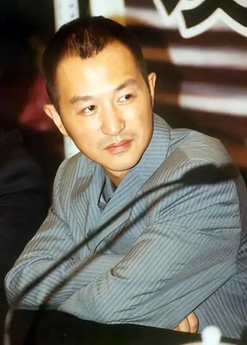 高枫,凭《大中国》走红,34岁与世长辞,生前遗作是对世界的告别