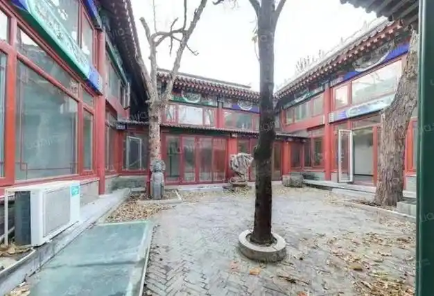 北京一价值近1个亿的四合院拍卖5552万起竟没人要惨遭流拍