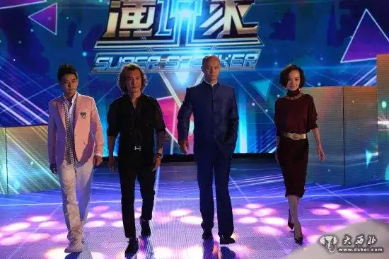 奔跑……这段话出自一个身高只有一米三的女孩上海女孩杨佳昮的演讲