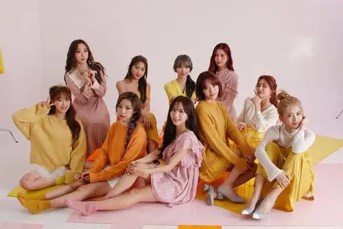 宇宙少女 - 堆糖,美图壁纸兴趣社区