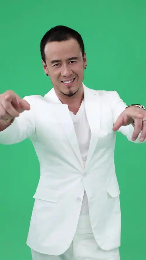 那个当年开32场演唱会的杨坤如今靠怼网红再度被关注