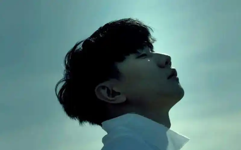 林俊杰黑夜问白天希望大家到qq音乐酷我酷狗支持正版