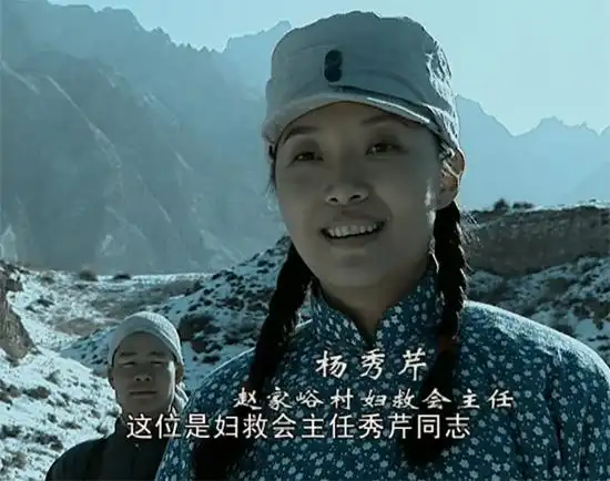 新老亮剑秀芹追李云龙对比一个霸王硬上弓另一个羞羞答答