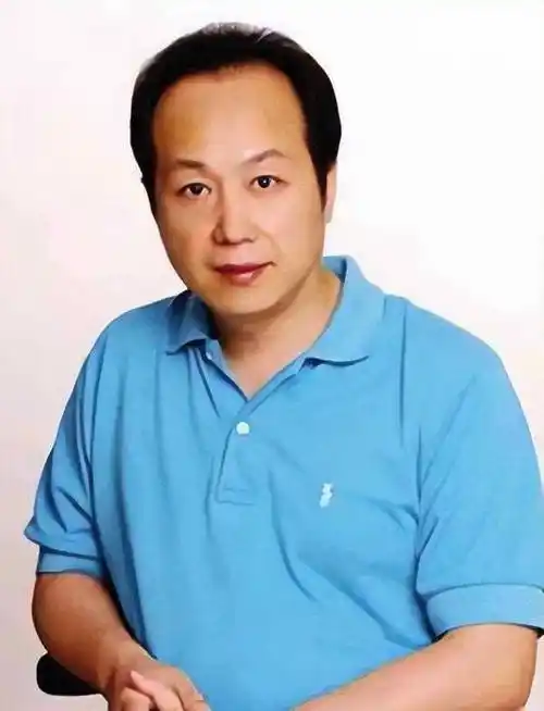 罗京去世15年,妻子曾哭到晕厥,儿子国外留学已就业