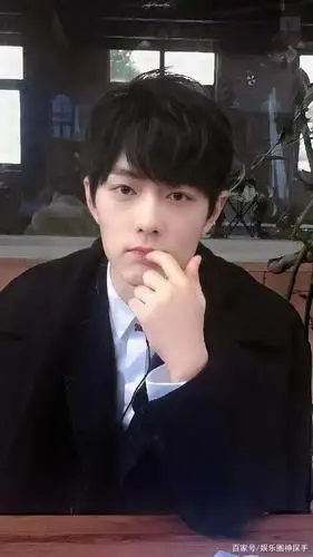 有一种好看,叫肖战早年的自拍!