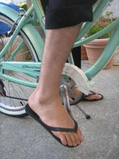 男性手腿毛少就是娘炮吗