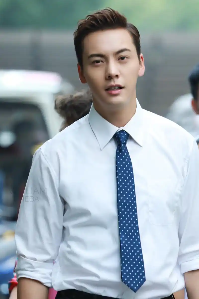 陈伟霆吧官博的照片   微相册