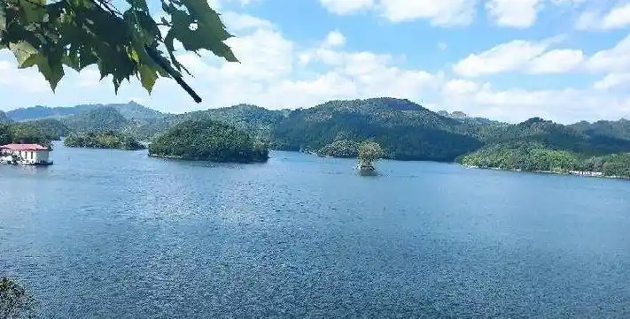 贵州月亮湖景区游玩攻略 贵安新区月亮湖风景区门票多少钱