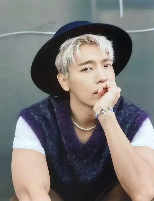 李东海壁纸#91#李东海艺能新星#ceci写真集李东海超话高清扫 088