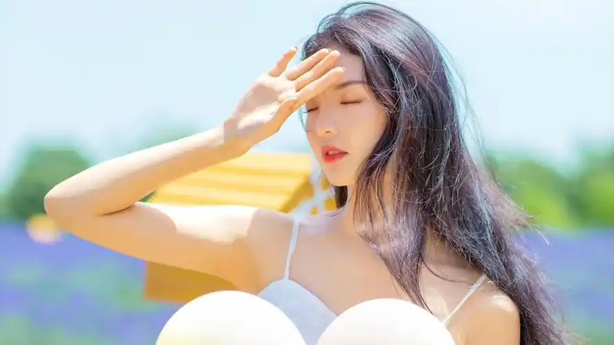 妩媚性感美女田园高清桌面壁纸高清大图预览1920x1080_美女壁纸下载