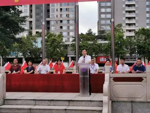 誓言响彻校园豪气激荡长空广州市禺山高级中学2021届高三开学典礼隆重