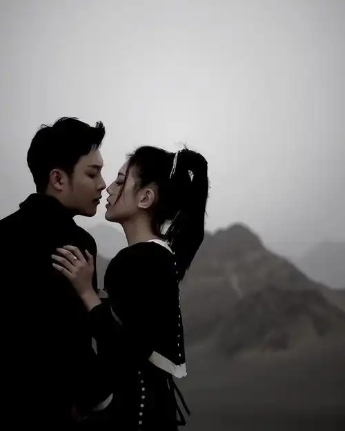 兜儿(麦嘉慧)作为前国家队游泳运动员,转型做网红后备受青睐,如今收获