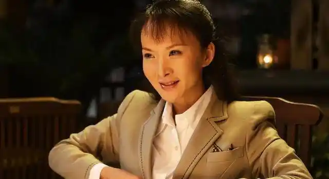 师小红老婆谢兰一场车祸定情婚后生一子日子过得有滋有味