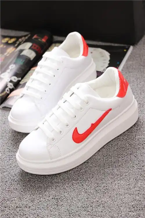 超炫蛋糕底小白鞋整体款式