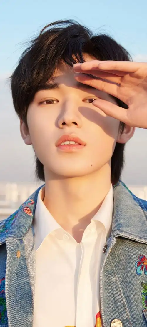 宋亚轩高清全面屏手机壁纸,帅哥男生-可爱美图