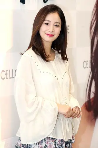 金泰熙太漂亮了真是显女人味