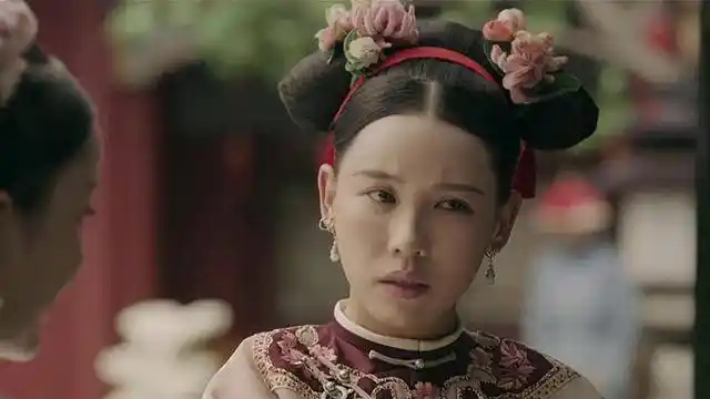 十年前的"芝兰"还是一个清新可人的女子,但是延禧攻略中呈现的这个