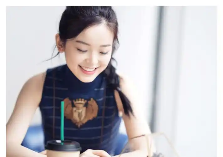 金雯昕写真图片