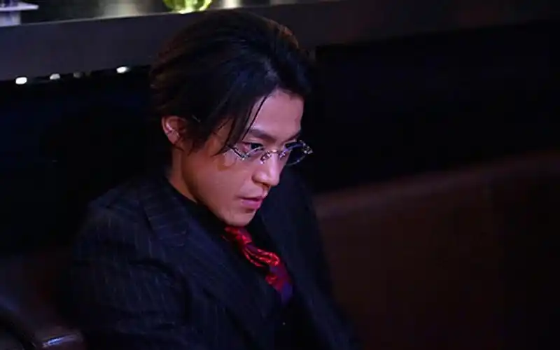 暗黑性感,斯文败类,每天一遍天上飞【小栗旬 】【无间双龙 】