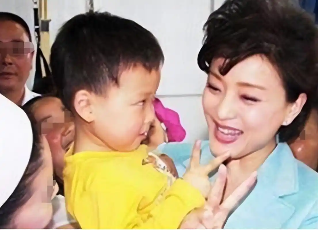 03杨澜女儿名字意义非凡