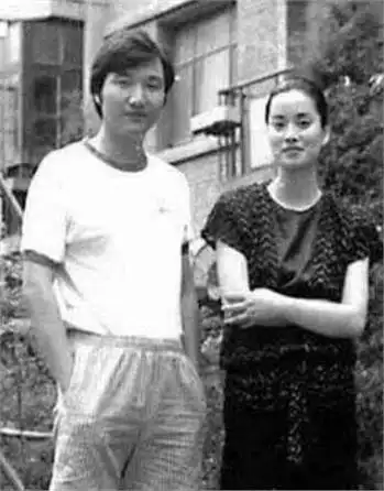 毛阿敏:39岁嫁富豪老公,丈夫离世留下万亿资产,为何无法接管?