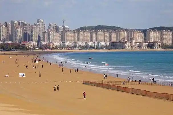 金沙滩景区集海滨休闲,娱乐