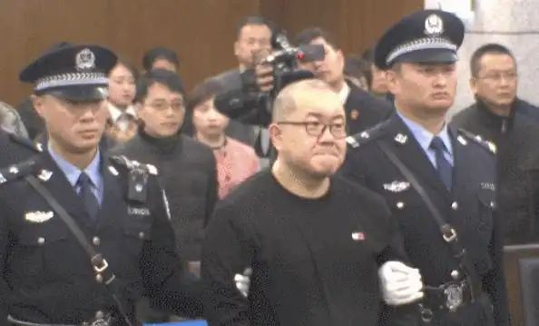 扫黑风暴原型孙小果究竟有多恐怖?保护伞太强大多名省级干部被抓