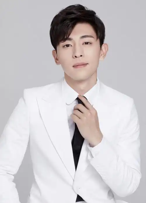 白客完美蜕变王大锤帅成邓伦网友这是谁家的小鲜肉啊