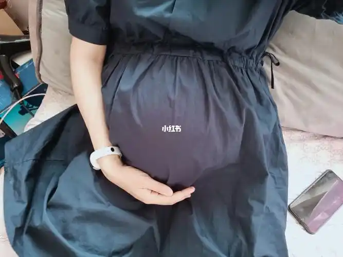 37 6今天肚子下坠感很强,是不是快生了?