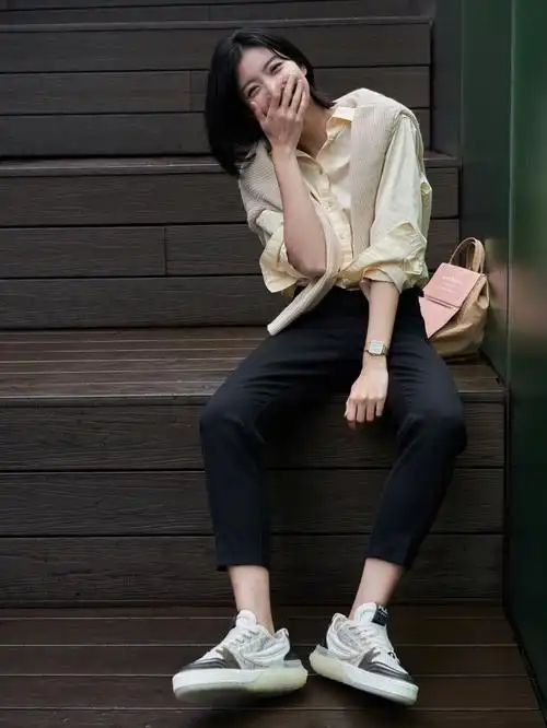 斐乐78新款龙鳞鞋明星同款张艺兴