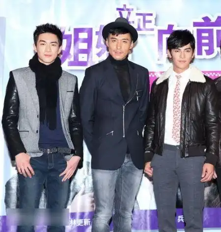 《猎场》剧组齐亮相,胡兵气场碾压胡歌?