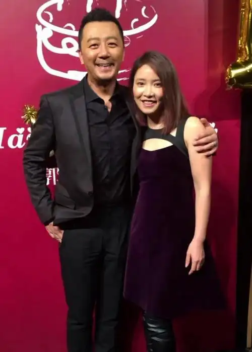 回顾郭涛妻子李燃嫁大17岁丈夫5年连生俩孩子她幸福吗