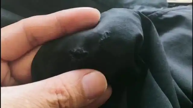 衣服破洞不要急,缝缝补补又是一件新衣服#看见手艺#,这样又省钱了!